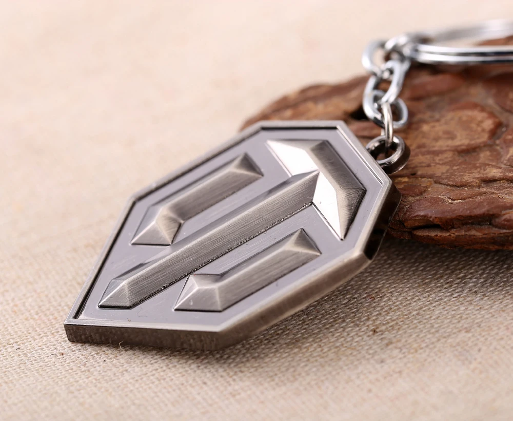 2016 nueva moda Llaveros llavero de Metal mundo de tanque juego logotipo clave cadena Chaveiro llavero WOT clave regalo de los hombres para BF