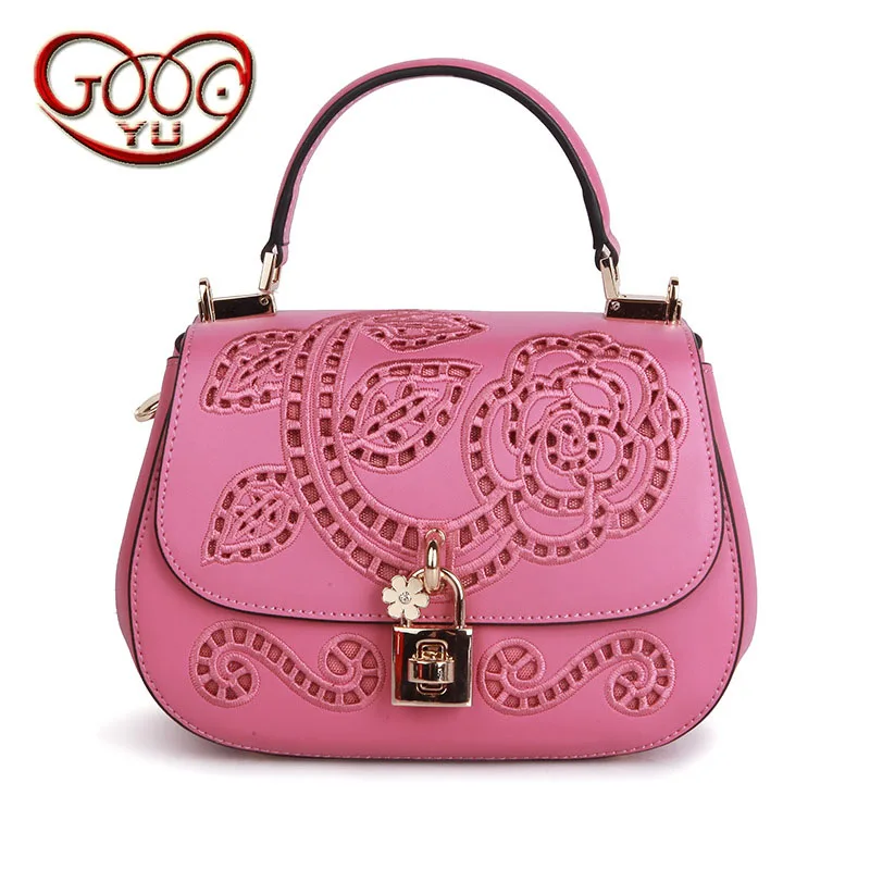 

Retro high-grade leather cross section square embroidered handbag leather mini bag retro embroidery lock handbags