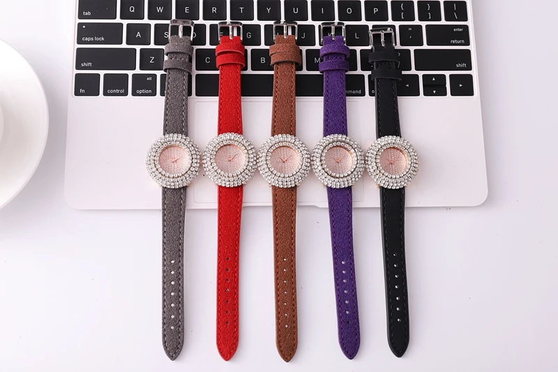 women clock (1)