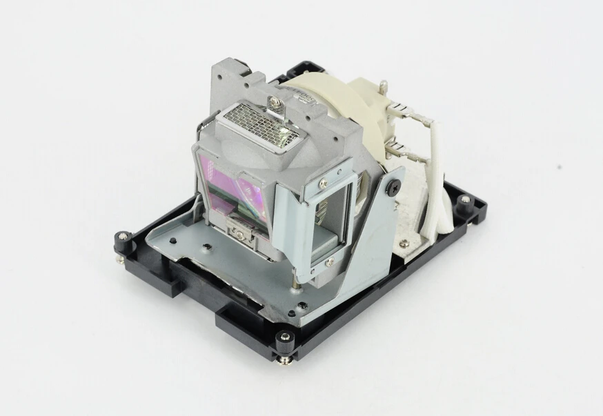 

Replacement Projector Lamp with housing 5811118436-SVV for the Vivitek D966HD / D967-WT / D968U Projectors