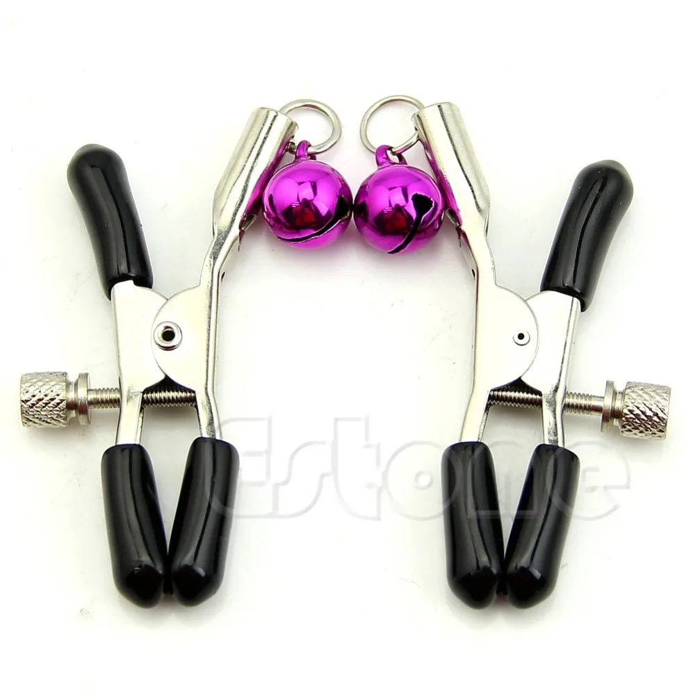 foto-zazhimov-dlya-grudi-trahayut-popku