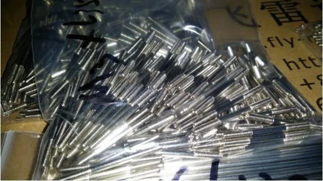 

Model of metal pushing rod M2 servos connecting rod On screw thread of the both sides 10pcs / 1 lot