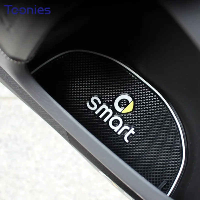 

2Pcs 2015-2018 new Smart Fortwo 453 door slot pad car mat fluorescent 3D Non-slip rubber inner door mat accessories car Styling