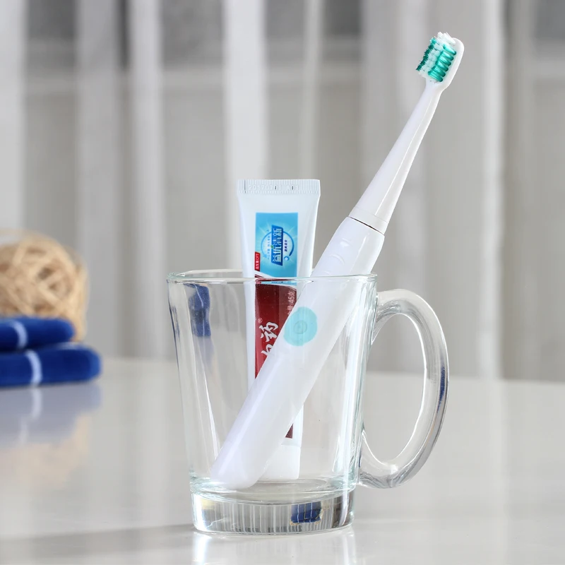 LANSUNG 2018 Battery Operated Electric Toothbrush Oral Hygiene Health Products No Rechargeable Tooth Brush blue or pink color LANSUNG 2018 Battery Operated Electric Toothbrush Oral Hygiene Health Products No Rechargeable Tooth Brush blue or pink color