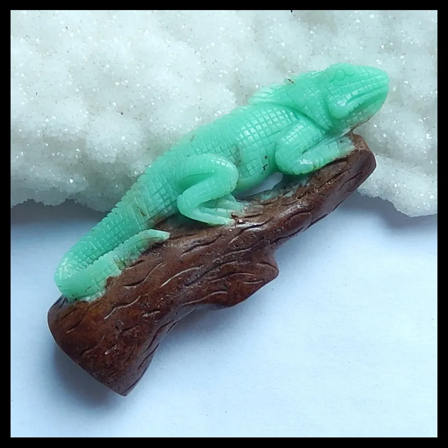

Design,Carved lizard Chrysoprase fashion Semi-precious stones, Jewelry accessories pendant Cabochons,66x27x13mm,23.6g
