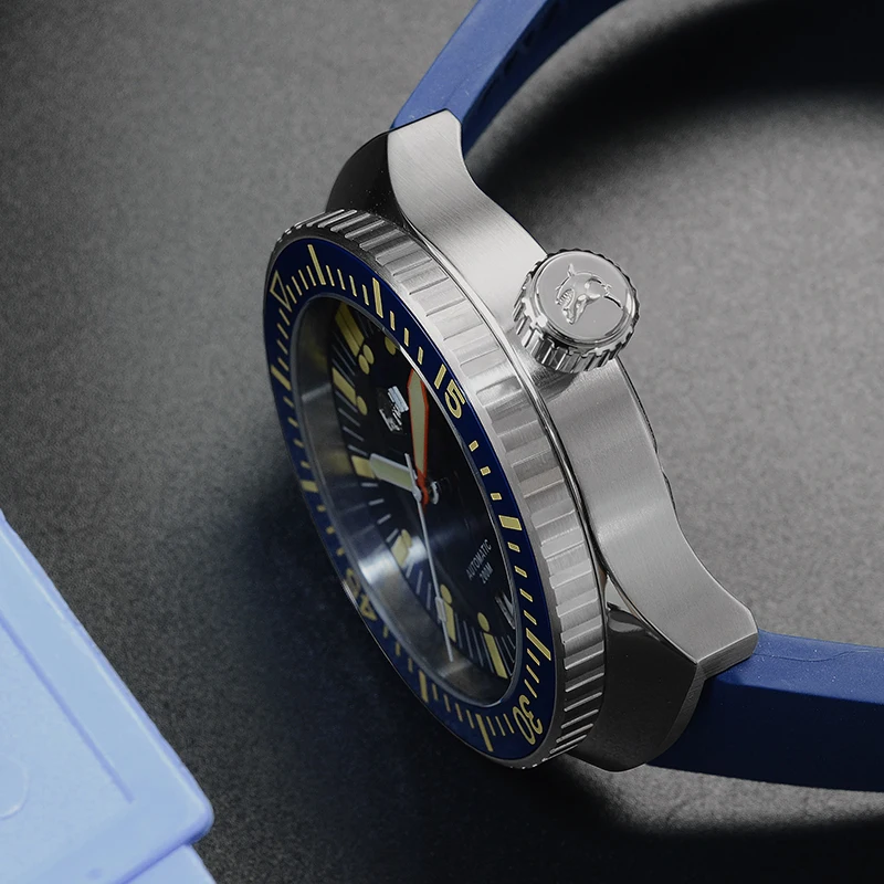 San Martin Mechanical Watch Fashion Men Automatic Stainless Steel Diving Watches Luminous Rubber Wristband 200 Meters Waterproof