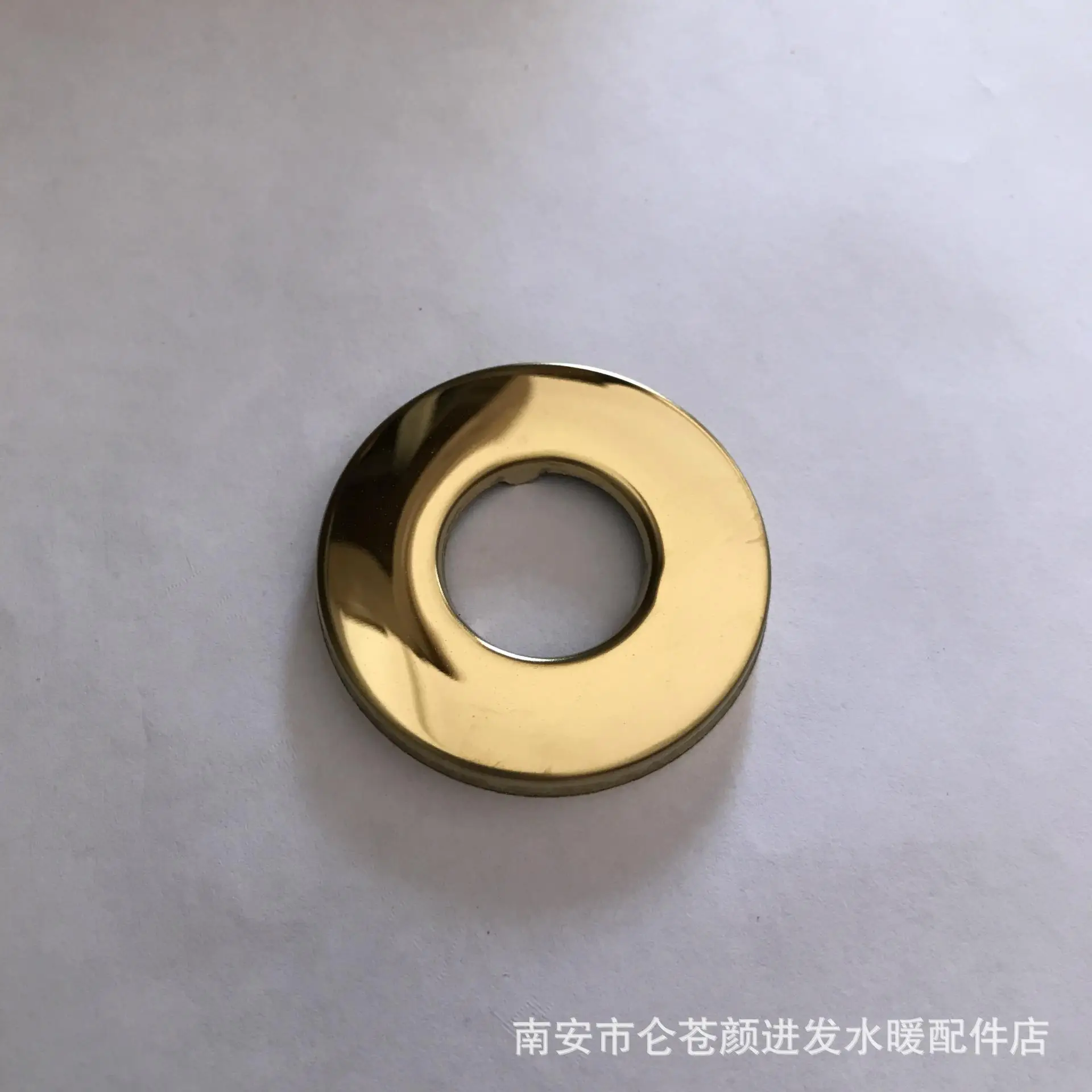 Stainless steel 201 titanium gold triangle valve faucet decorative