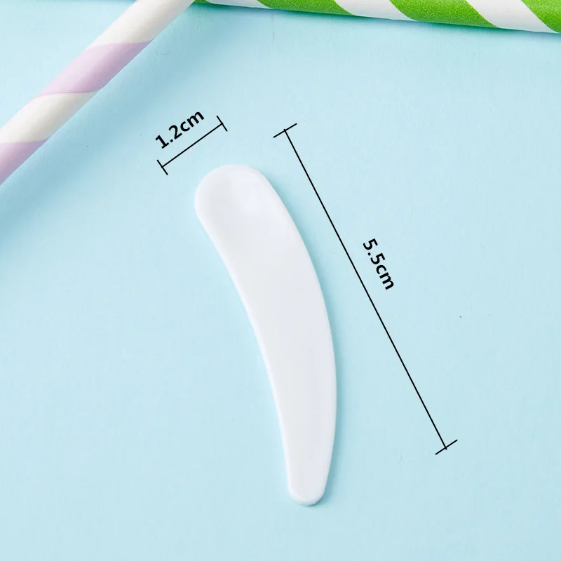 300pcs Mini Spoon Cosmetic Skincare Spatula Plastic Beauty Spoon Face Mask Reusable Scoop For Eye Facial Cream 5.5cm 5