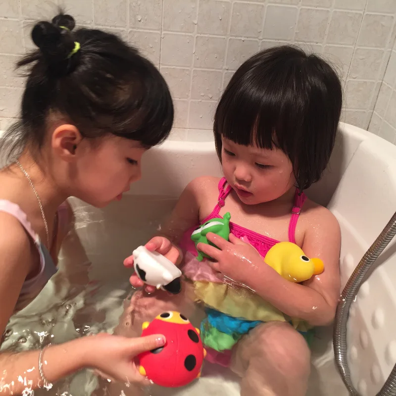 

Cartoon Mixed Animals Water Toys Colorful Soft Float Sound Squeaky Bathing Toy For Baby Bath Toys
