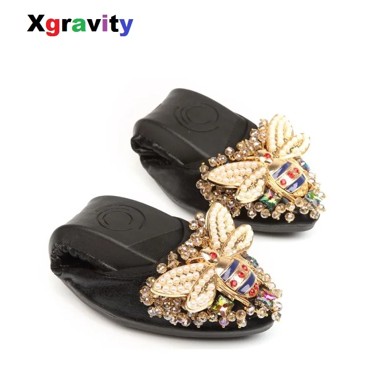 

Xgravity 2018 Plus Size 34-43 Girls Crystal Flat Shoes Elegant Comfortable Lady Fashion Rhinestone Women Soft Bees Shoes A031