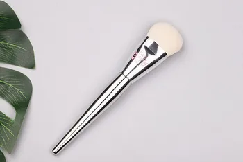 1 pezzo Pennello per fondotinta Crema BB liquida Fondotinta Contouring Make up Strumento di bellezza per capelli sintetici ad angolo rotondo