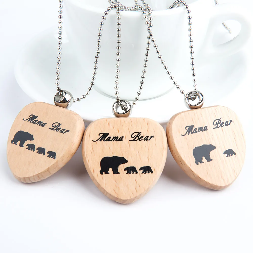 

Mama Bear Necklace Wooden Heart Shape Carved Gift Mom & Babies Pendant Chain Necklaces Love Children Family Jewelry Mother Gift