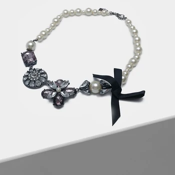 

Amorita boutique stylish necklace with bows and flower pendants