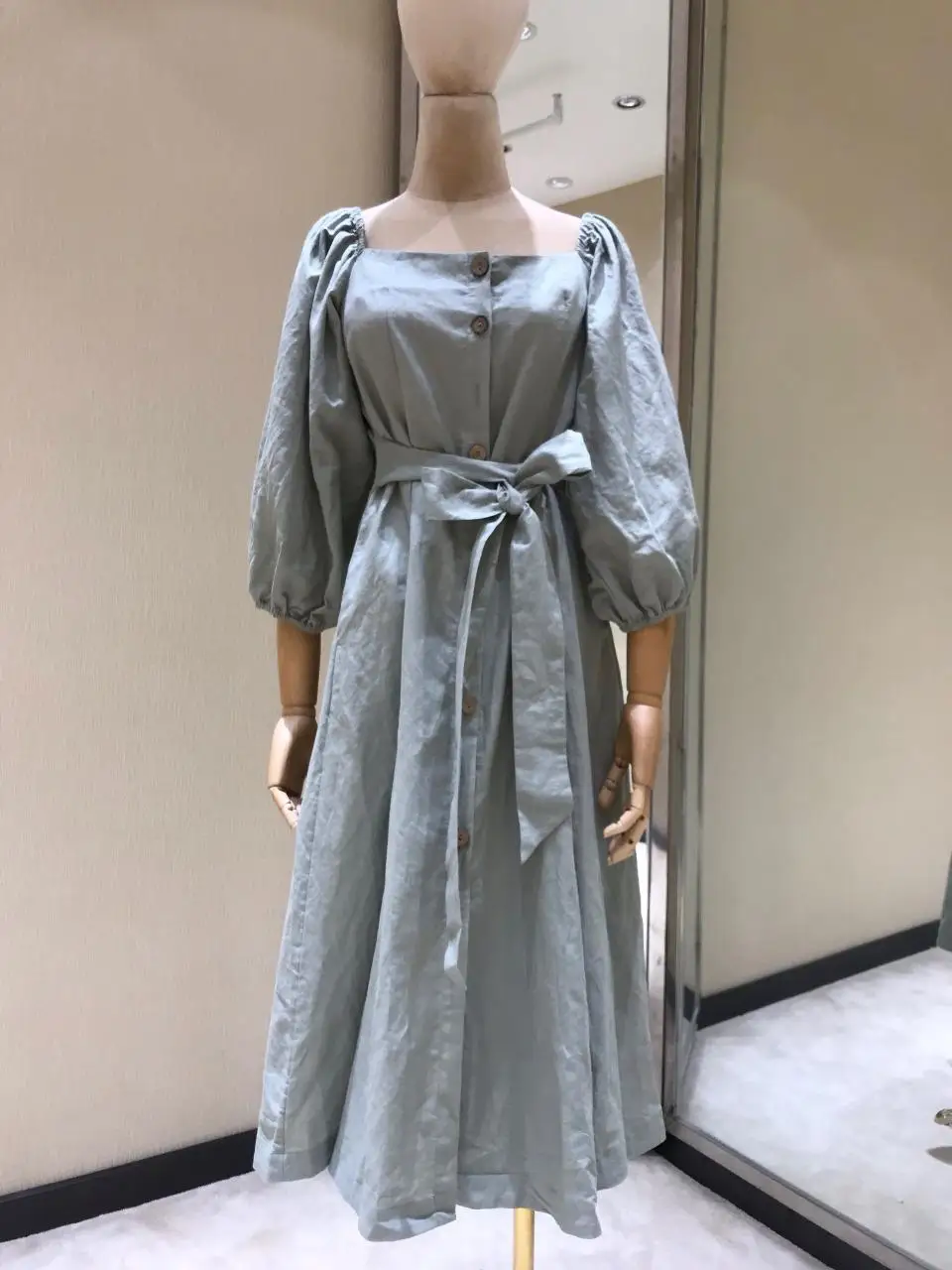 

2019 new ladies fashion sleeves collar with solid color dress 0708