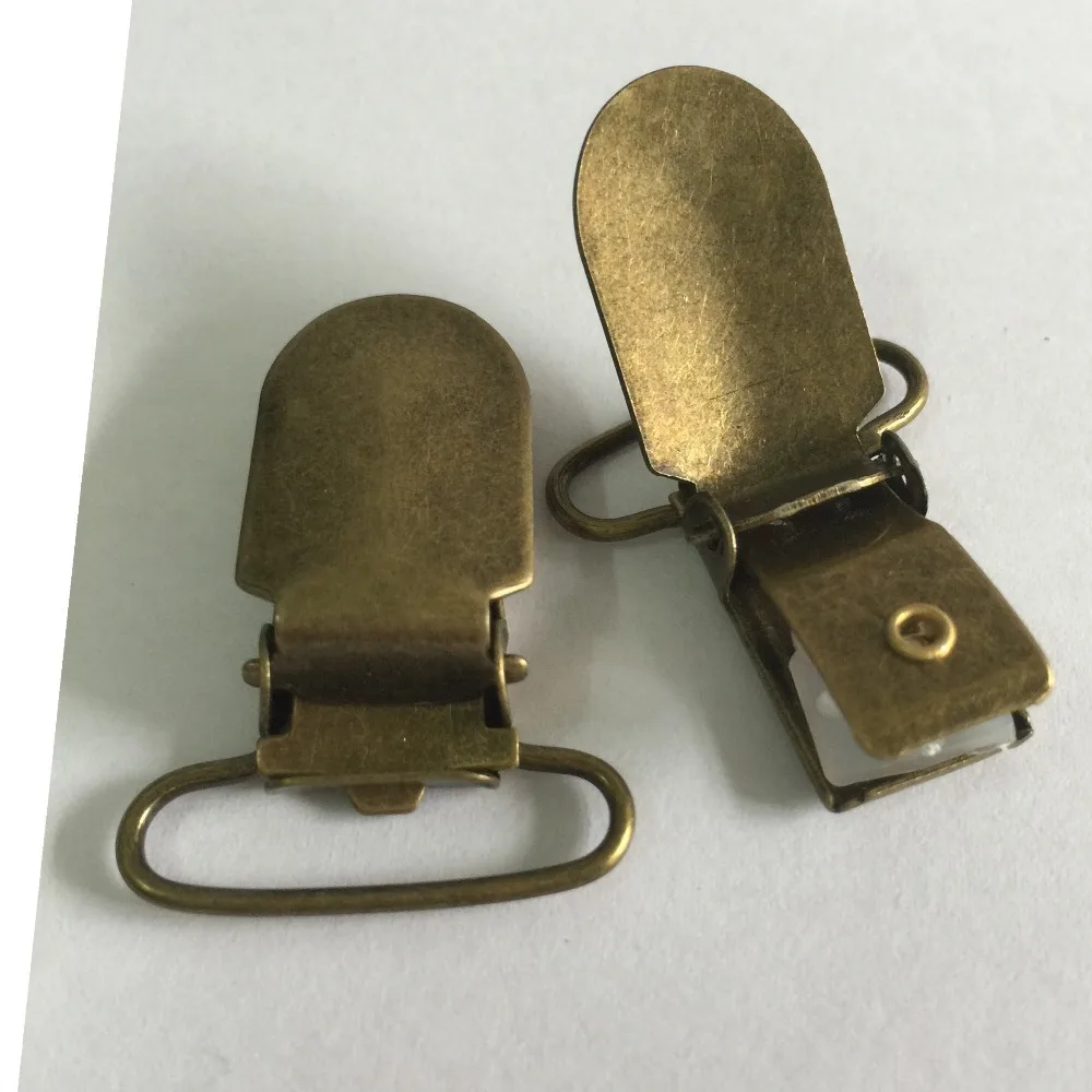 suspenders plastic clips