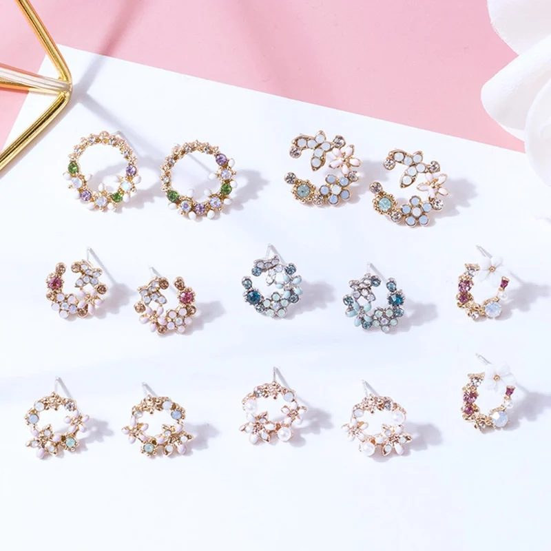

Korean New Colorful Rhinestone Wreath Stud Earrings For Women Sweet Flower Shell Small Circle Earrings Pearl Cute Pendientes