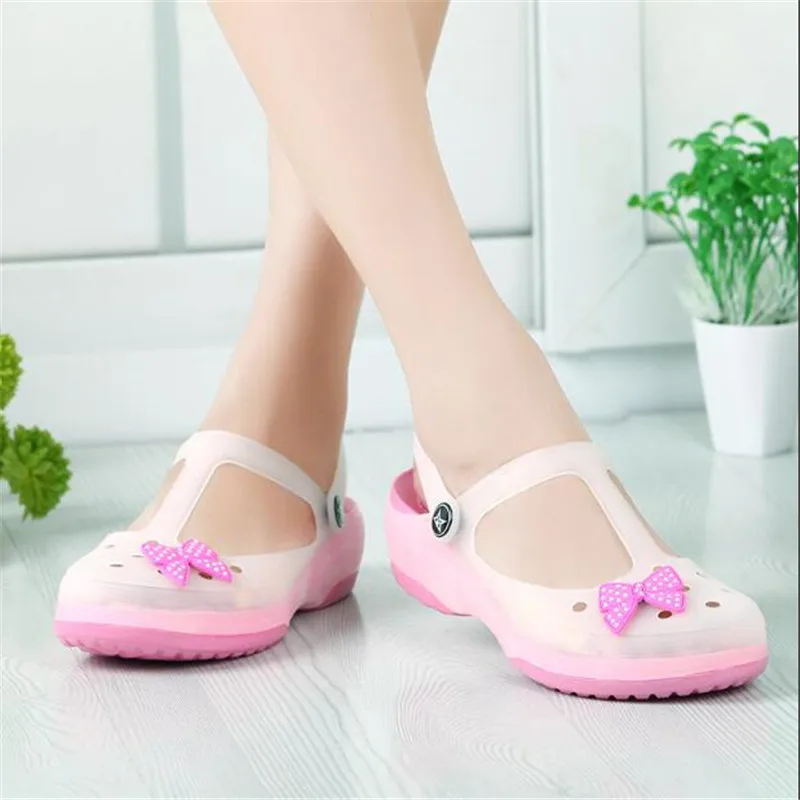 المرأة الصيف الصنادل صنادل شاطئ هي لطيف أحذية امرأة. المرأة الصيف الصنادل صنادل شاطئ هي لطيف أحذية امرأة.