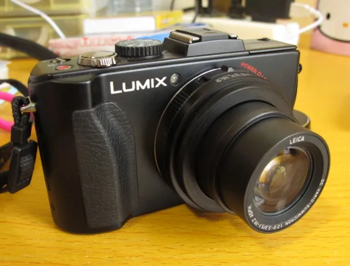  USEDPanasonic Lumix DMC-LX5 10.1 MP Digital Camera with 3.8x Optical Image Stabilized Zoom and 3.0-