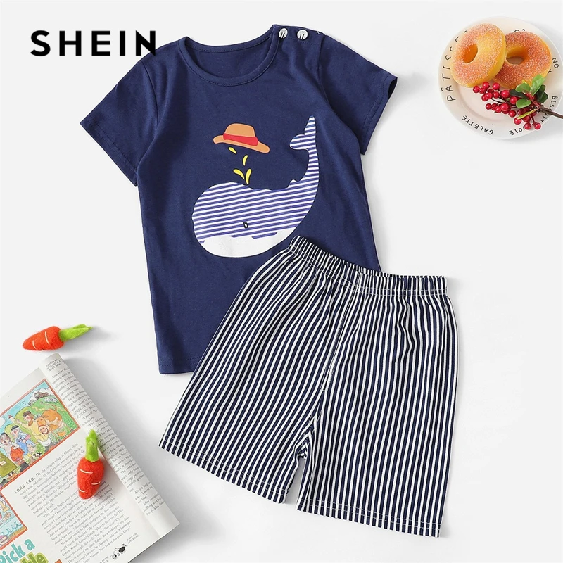 SHEIN Kiddie Toddler Boy Whale Print Tee With Striped Shorts Pajama Set Kids Nightwear 2019 Summer Short Sleeve Casual Sleepwear SHEIN Kiddie Toddler Boy Whale Print Tee With Striped Shorts Pajama Set Kids Nightwear 2019 Summer Short Sleeve Casual Sleepwear