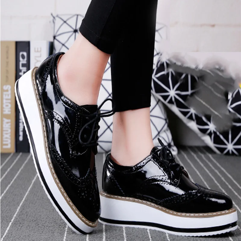 

New Women Patent Leather Lace Up Hole Flat Autumn Oxfords Ladies Thick Bottom Platform Casual Shoes Female Fashion Footwear