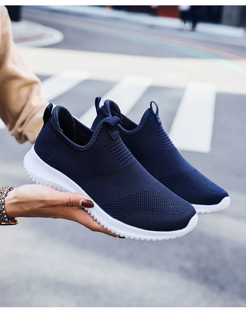 10590896933_2099804725