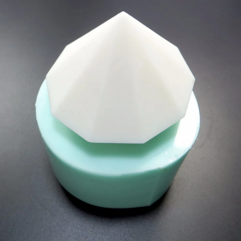 

PRZY QT0046 3D Diamond Shape Mold Silicone Mould Resin Pendant Jewelry Soap Making Mould Handmade Gem Soap Candle Moulds