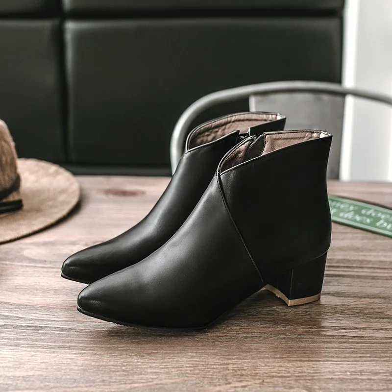EGONERY/Модные женские ботинки; пикантная обувь на среднем каблуке 4,5 см с острым носком; коллекция года; зимние плюшевые офисные ботильоны на молнии; цвет красный, синий, черный - Цвет: cloth inside black