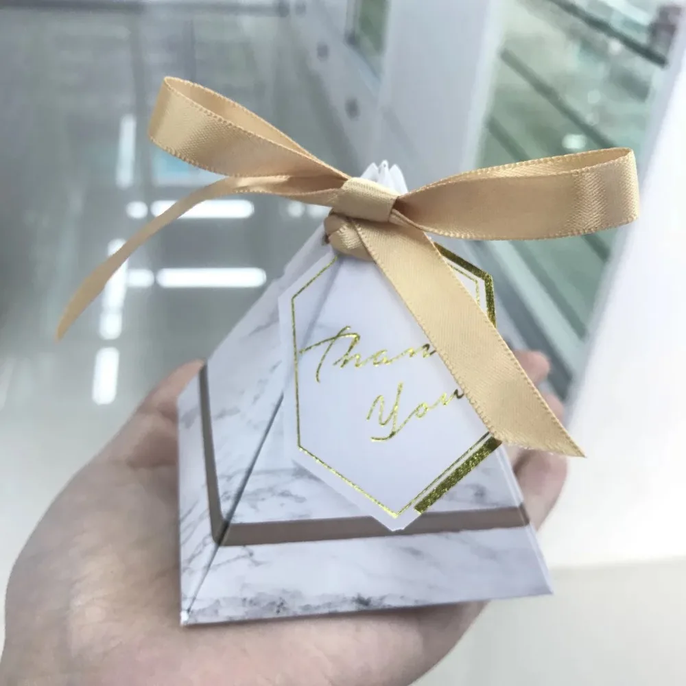 

100pcs Hot Sale Triangular Pyramid Marble Candy Box + gold bows + tags Wedding Favors Christmas Party Supplies thanks Gift Box