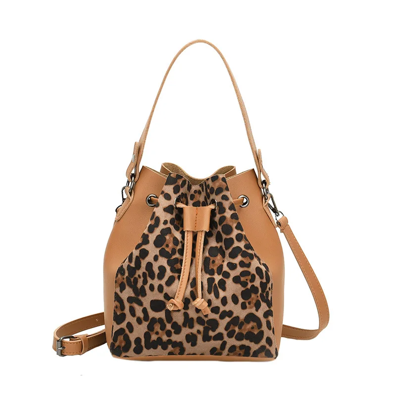 

2019 Spring New Fashion Leopard Drawstring Large Capacity Bucket Bag Womans Shoulder Messenger Bag Totes Designers