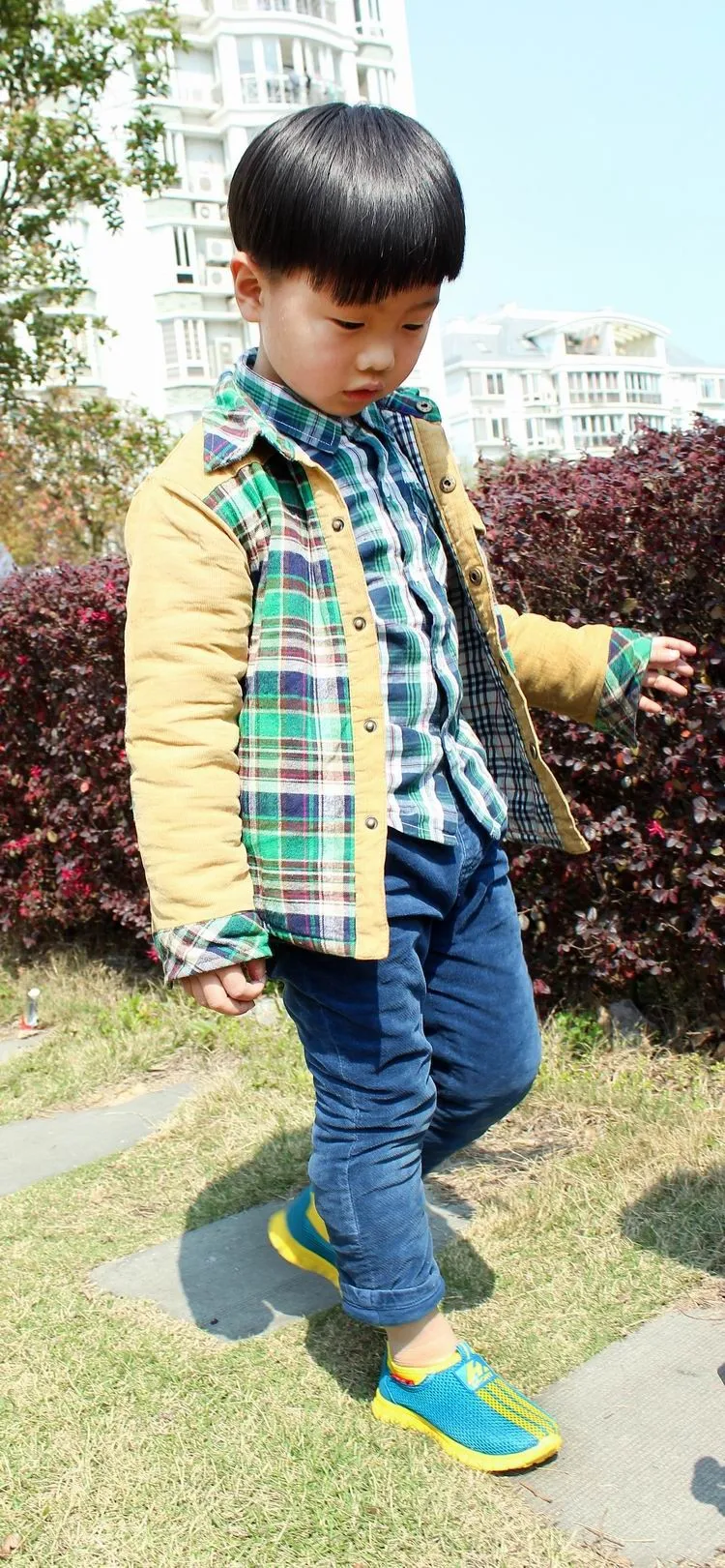 children sneakers shows 14