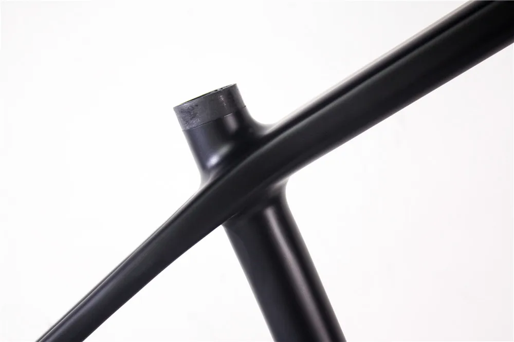 Discount 2019 new carbon MTB bike bicycle frame made in China carbon fiber T1000 customized frame BSA/BB30 UD mountain bike frame 4 Discount 2019 new carbon MTB bike bicycle frame made in China carbon fiber T1000 customized frame BSA/BB30 UD mountain bike frame 4
