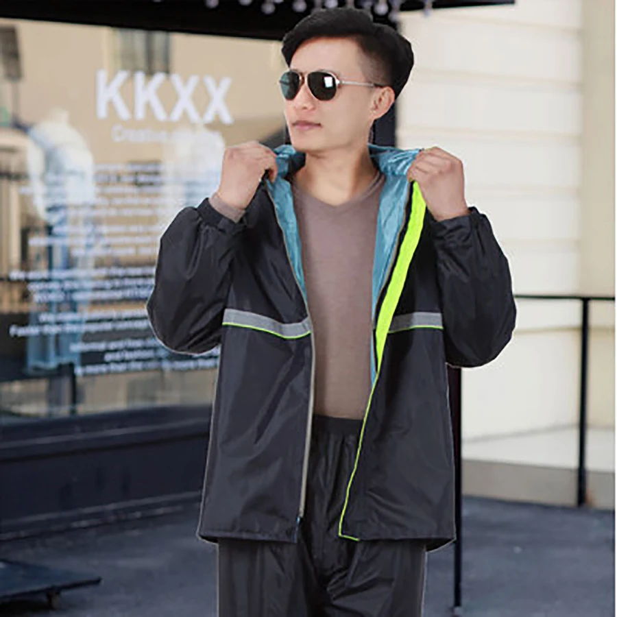 

Mens Hooded Plus Size Raincoat Waterproof Motorcycle Travel Coat Rain Gear Polyester Men Suit Cover Rain Poncho Plus LZO204