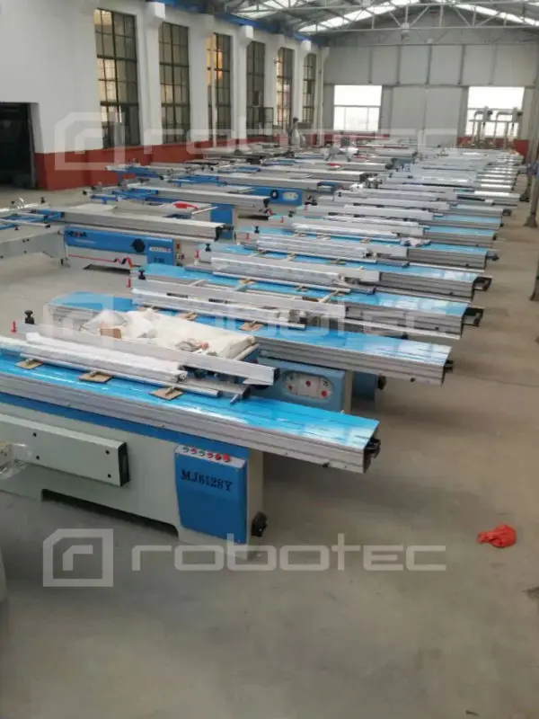 Wood sliding table cutting panel saw machine