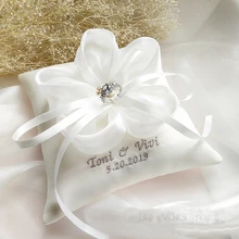 shipping1pcs вышитый на заказ Логотип Название лентой Обручальное Свадебные украшения Брак идея Подушечка для колец