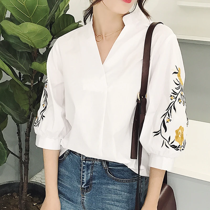 Fashion New Lantern Sleeve Women's Flower Embroidery