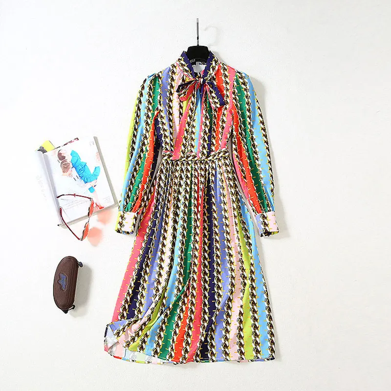 Европейская станция Осенняя мода дизайн Новая женская стоячий воротник с длинными рукавами цветная цепь печатная система длинное платье - Цвет: Многоцветный