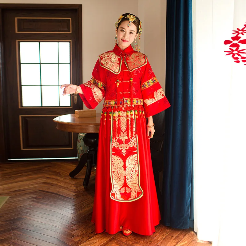 

Bridal groom Gown Chinese Style Show wear China weddin dress of the bride Elegant toast suits Overseas Chinese Traditional Dress