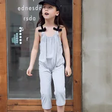 Детская летняя одежда для девочек с бантом в целом 3 четверти брюки хлопок серый комбинезоны