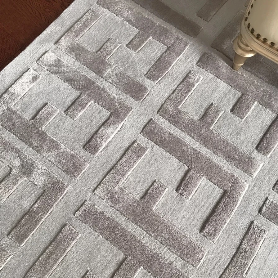 

High end 3D Wool Silk Hign and Long Shiny Double F Logo Carpet Rug, Can be customized color