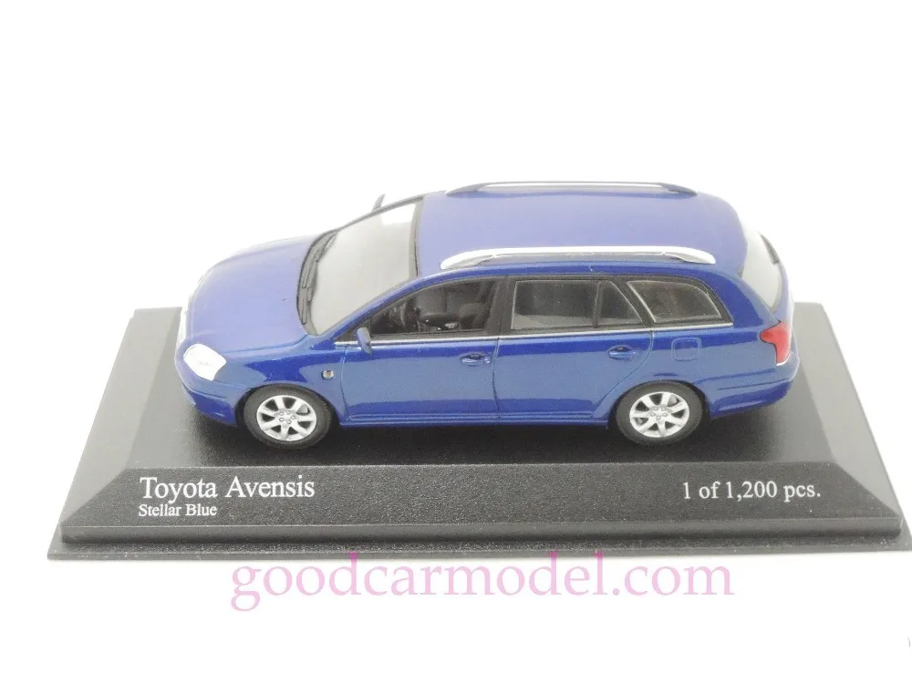 Minichamps 400166211 TOYOTA AVENSIS 2002 ROUGE 1/43 #NEW 
