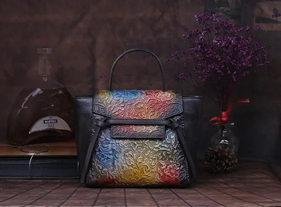 

High-quality new style vintage relief handbags with oblique leather handbags trend 2019.