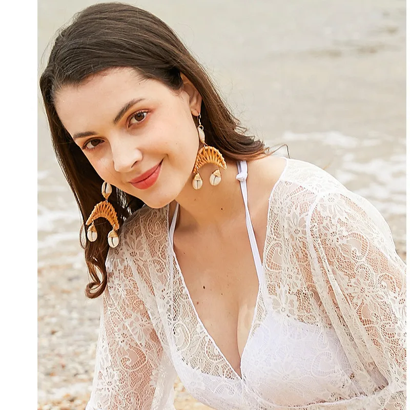 New-European-and-American-style-hand-woven-conch-earrings-rattan-woven-shell-earrings-declared-for-women(1)