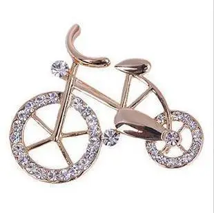 

Wholesale Korea cute retro cycling suit corsage brooch crystal brooch upscale shawl scarf buckle pin buckle Brooches