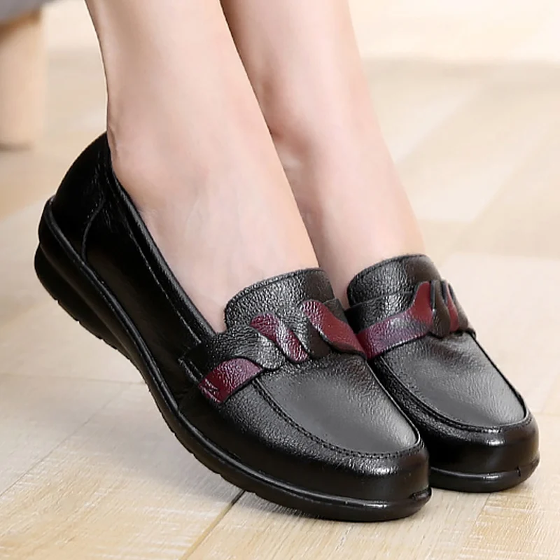 Online Zapatos de cuero genuino para mujer tamaño grande 9 10,5 superestrella punta redonda zapato de mujer deslizamiento 2019 PRIMAVERA otoño cinturón Decoración