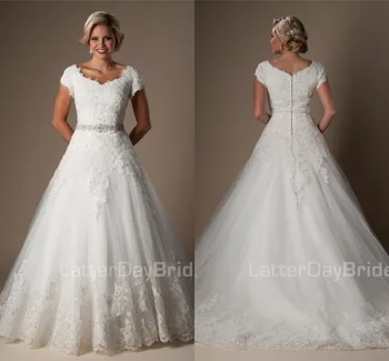 

Beads Lace Ball Gown Modest Wedding Dresses With Short Sleeves Beading Belt Buttons Back Country Western Princess Bridal Gowns
