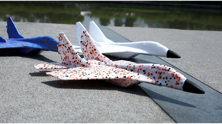 Детские игрушки «сделай сам» Ручная метательная модель самолет пенопласт самолет трюк светящееся образование EPP планер истребитель игрушки-самолеты для детей