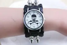 Les ventes à prix réduits véritable Rivet en cuir bande crâne punk conception femmes robe montre, mouvement à quartz précis freeshipping 1 pcs/lot