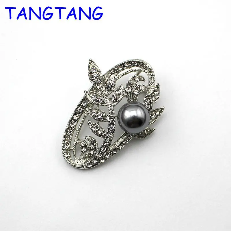 

Vintage Style Fashion Trendy Winter Coat Simulated Pearl Rhinestone Flower Pendant Brooch Pin Scarf Clips 2018 Item NO.: BH8143