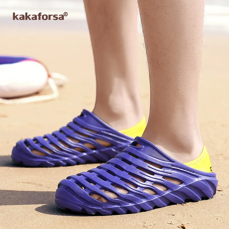 Kakaforsa Summer Men Beach Sandals Man Hollow Outdoor Beach Slippers Slip On Garden Clogs Flip Flops Outdoor Sandals