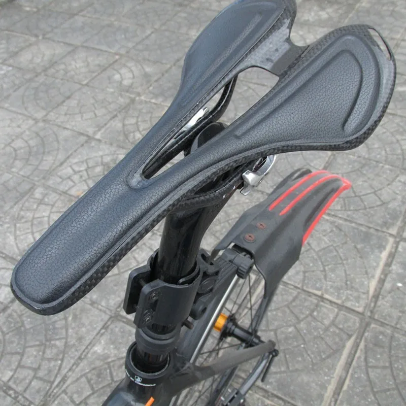 Супер легкий 123 г велосипед углерода сиденье седло кожа седло велосипеда сиденье почта Китая - Цвет: Черный